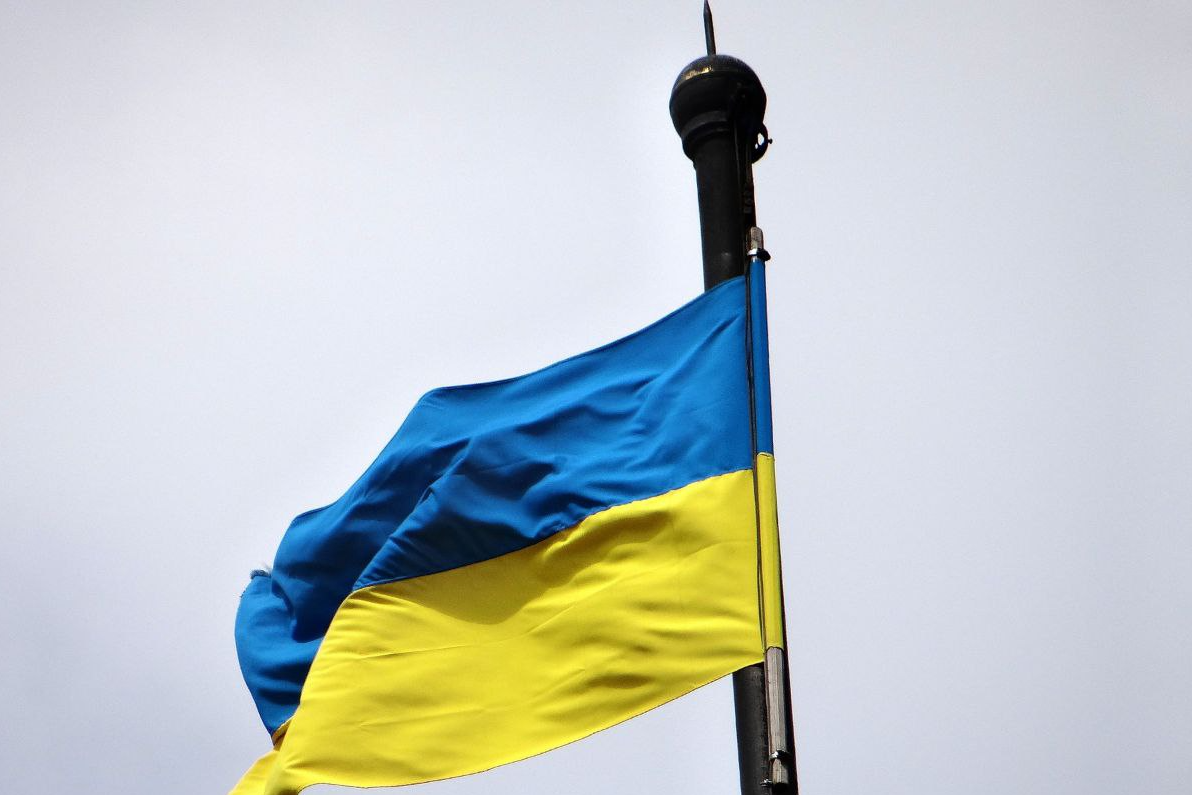 «Вперше в історії». Надрукований на 3D-принтері прапор України доставлять на Місяць